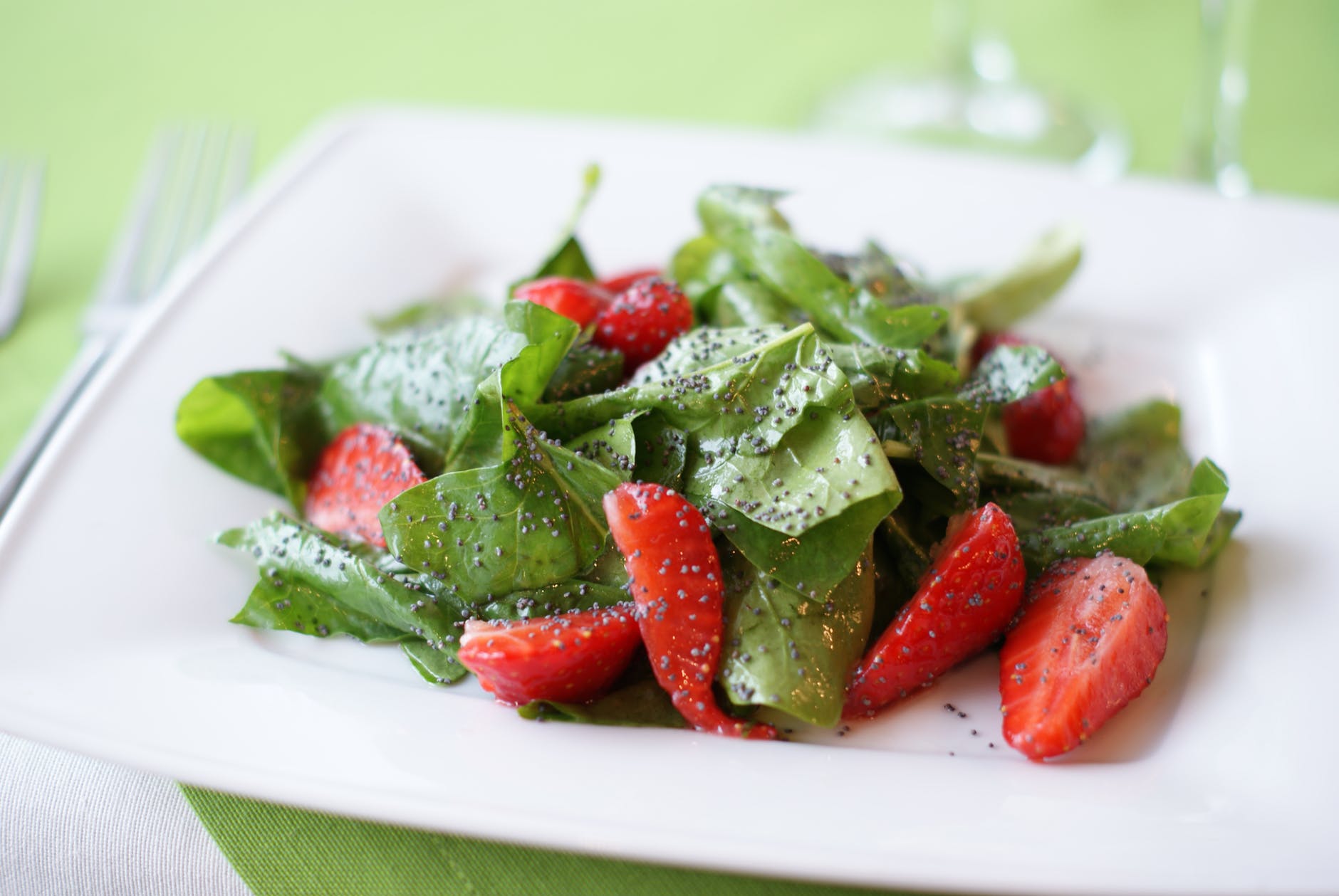 sliced strawberry fruit