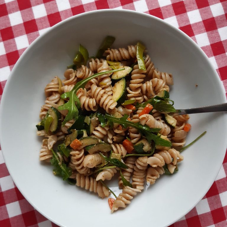 VEGAN PASTA PESTO